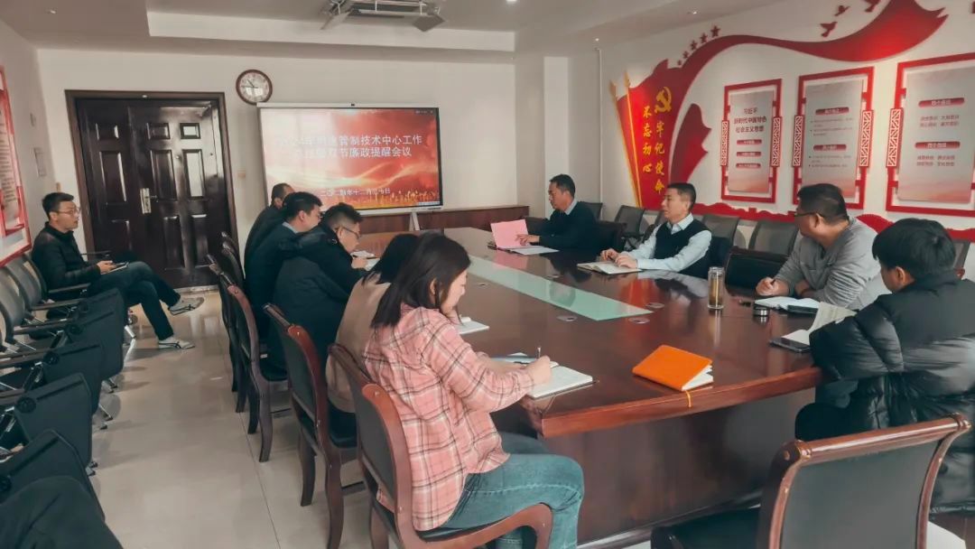 1979541836063965184.jpg 06101817gvjj.jpg