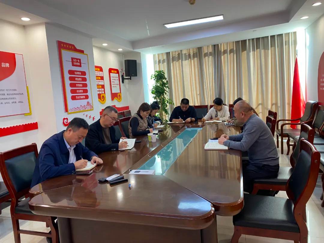 1979554199584505856.jpg 03165544g9f2.jpg