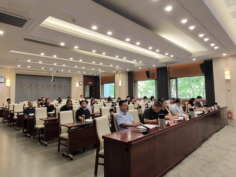 1979579719042859008.jpg 22093656bry5.jpg