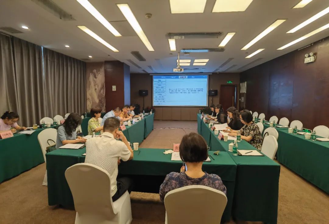 1979747601064325120.jpg 06142228qkmv.jpg