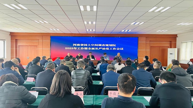 1979782428509532160.jpg 14165955rf0m.jpg